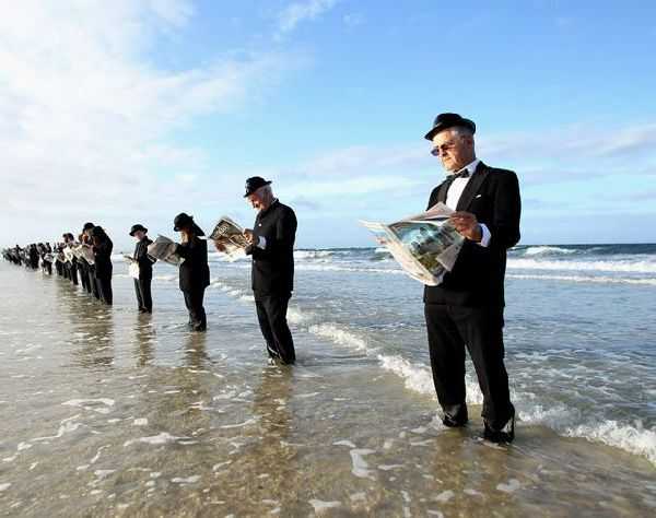 等車時(shí)看看“閑晃文學(xué)”