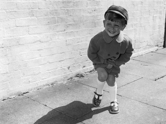 墜落、飛翔、赤身裸體、找不到廁所······心理學家解析九大常見夢境