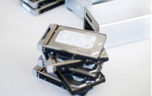 首例“數碼囤積狂”確診 每天花五小時整理照片