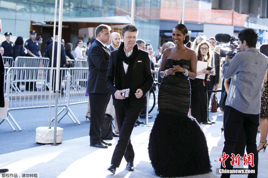 Starman遠去：英國殿堂級巨星大衛·鮑威去世