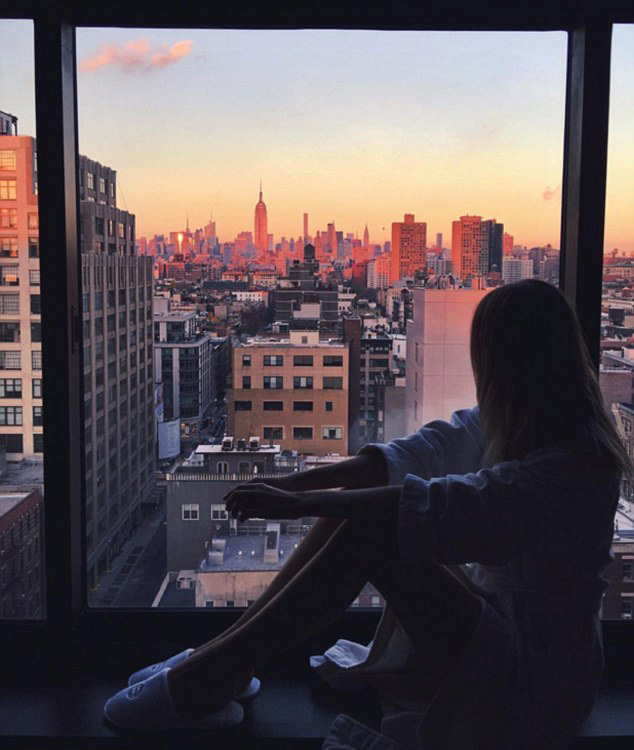 唯美“窗臺寫真”風靡社交網絡（組圖）