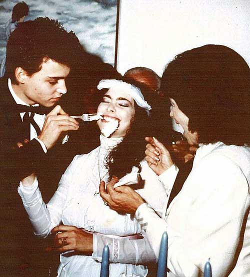 德普與小嬌妻離婚 回顧浪子德普叔的往日情緣(組圖)