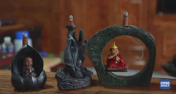 小康之路：他們?cè)?jīng)是伐木人，如今卻成了護(hù)林員和藏香廠老板丨解碼中國