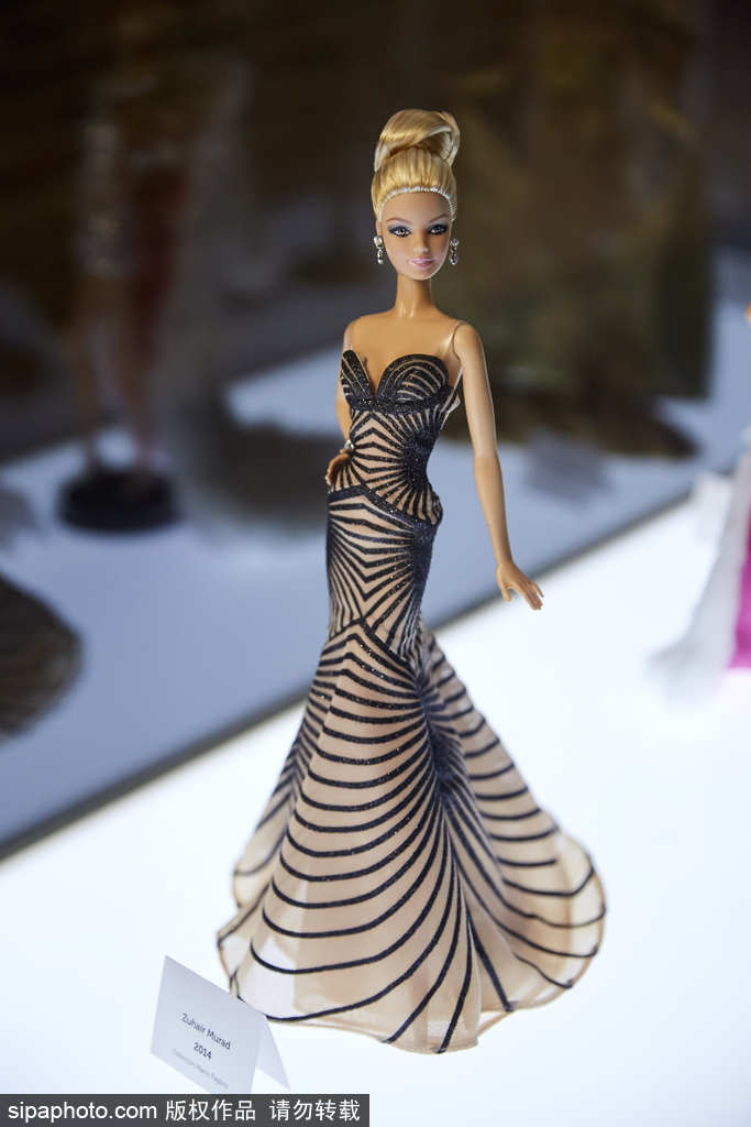 從公主到明星種類俱全 西班牙芭比娃娃展覽一圓少女兒時(shí)夢（組圖）