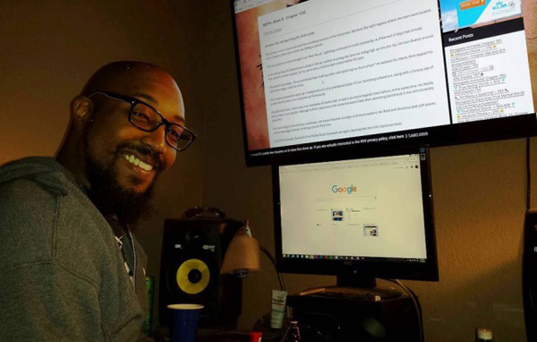 老外沉迷中國網絡小說無法自拔 竟把毒癮給戒掉了