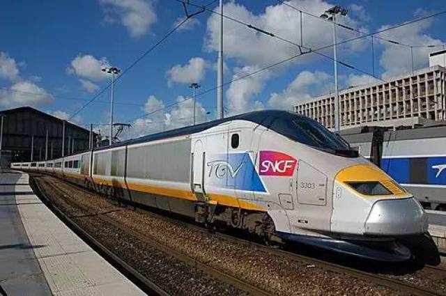 厭倦了國內高鐵餐？來看看“別人家的盒飯”長啥樣（組圖）