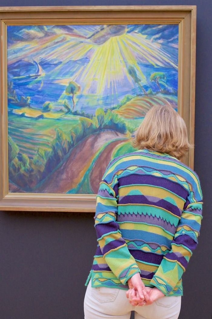 別人在美術(shù)館看畫，我在美術(shù)館拍照（組圖）