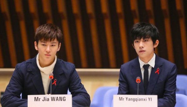 易烊千璽關(guān)曉彤做青年代表亮相世衛(wèi)總部 現(xiàn)場(chǎng)做全英文演講