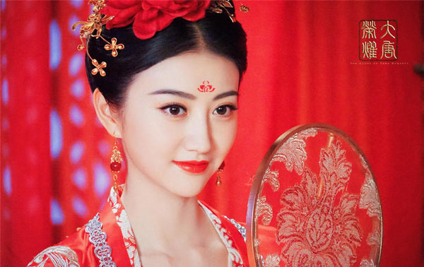 雙語盤點:2017大女主劇扎堆混戰,誰才是最終贏家?