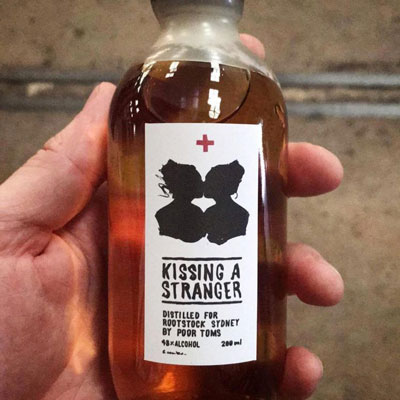 把別人吐掉的酒回收加工后二次出售，這……你敢喝嗎？