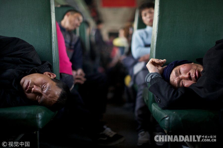 2018春運(yùn)開(kāi)啟 盤(pán)點(diǎn)歷年春運(yùn)經(jīng)典瞬間（組圖）