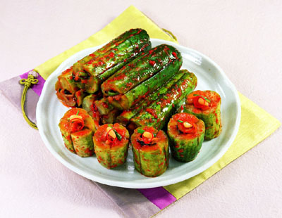 朝美領(lǐng)導(dǎo)人首次會晤在新加坡舉行