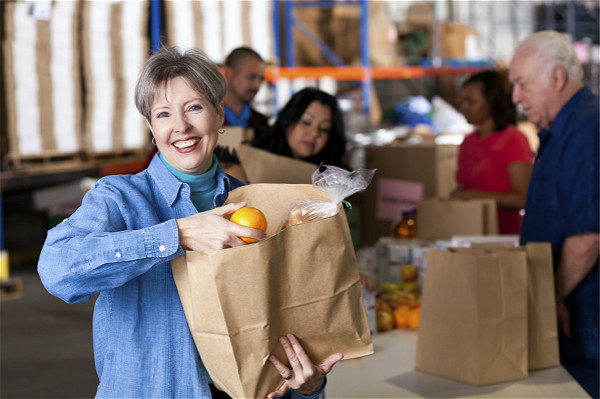 遇到陌生人，你會主動尬聊嗎？