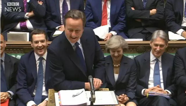 卡梅倫最后一次首相質詢現場歡樂得像德云社茶館……