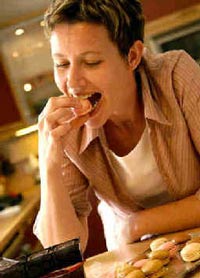 研究：吃飯太快太飽易肥胖