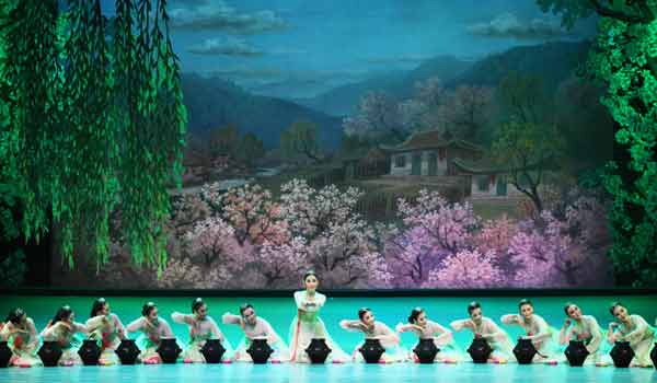 Sing for Changbai hit the night