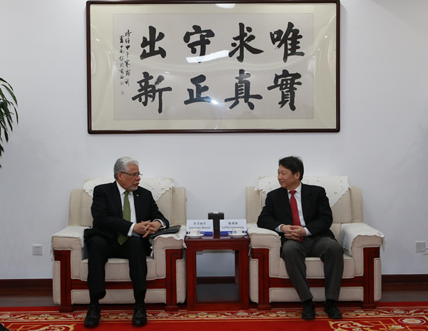 DRC Vice-President meets with Mexican Ambassador to China