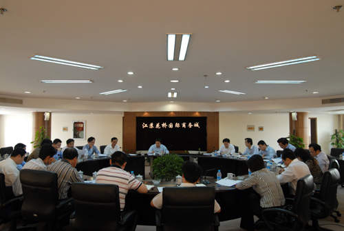 Huaqiao Makes Great Efforts to Prevent and Control the Influenza A(H1N1)