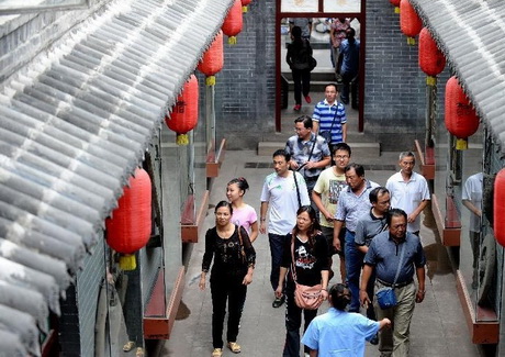 Theme museum displays process of making Shanxi mature vinegar