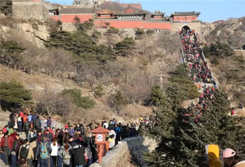 Spring Festival tourism proves popular in Tai'an city, Shandong province