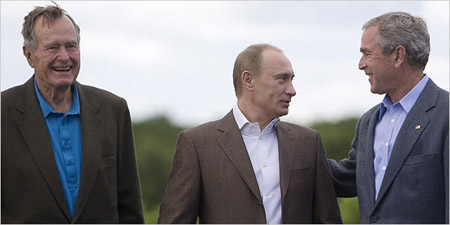 Bush, Putin try to mend fences