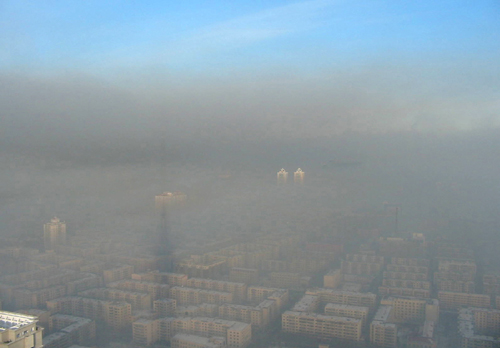 Thick fog encloses 'Ice City'