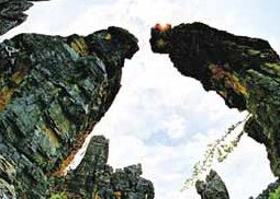 Towering grandeur of Naigu stone forest in Yunnan