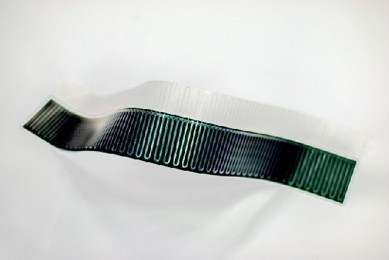 3小時充滿iPhone 6P漢能推出太陽能發電紙M12