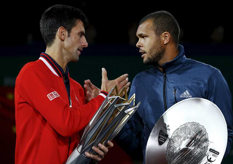 Easy does it for cruise-control Djokovic