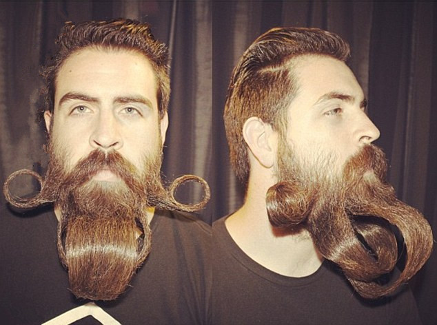 美男子打造創意胡須 奇特造型爆紅網絡(組圖)