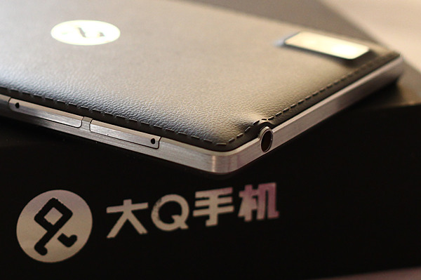 千元最薄 五寸四核 大Q旗艦機Q1測評