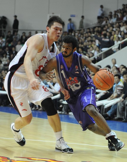 CBA季后賽：上海爆大冷 客場逆轉廣東扳平比分