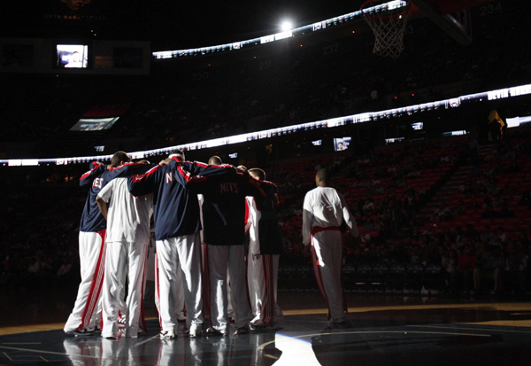 NBA：IZOD中心告別戰(zhàn) 籃網(wǎng)負(fù)山貓