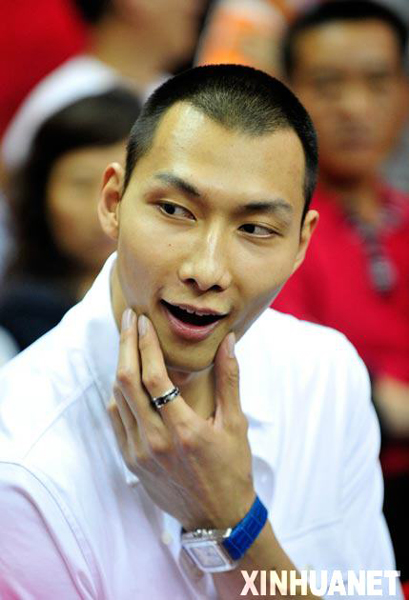 易建聯為玉樹災區捐款20萬