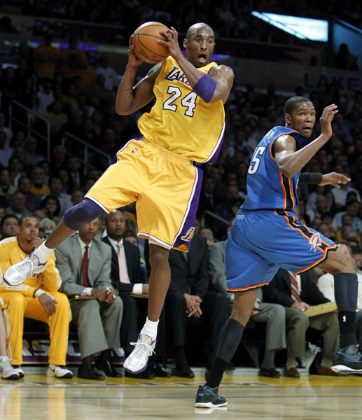 湖人科比復(fù)勇 雷霆三節(jié)崩盤以2:3落后