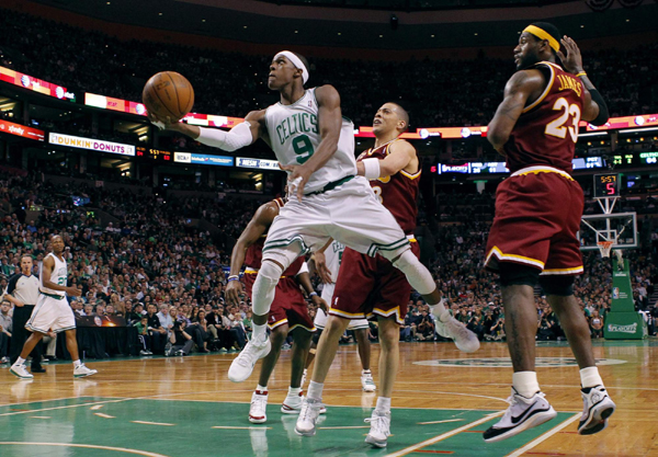 隆多29+18+13力壓詹姆斯 凱爾特人勝騎士扳成2:2