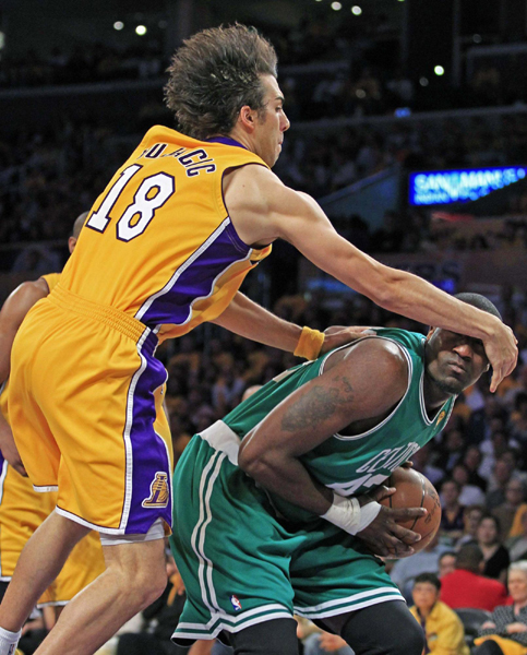 NBA：科比30分加索爾兩雙 湖人勝凱爾特人總分1:0