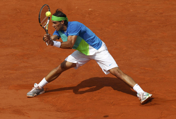 法網(wǎng)：納達(dá)爾直落三盤(pán)輕取索德林 五捧火槍手杯