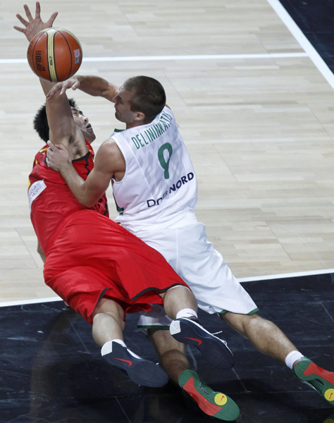 男籃世錦賽：中國(guó)隊(duì)67:78不敵立陶宛無緣八強(qiáng)