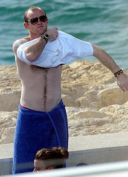 魯尼與科琳遭偷拍 飯館爭吵發狂打碎玻璃