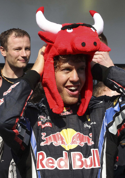 F1巴西站：紅牛車隊提前奪冠 阿隆索逼近三冠王