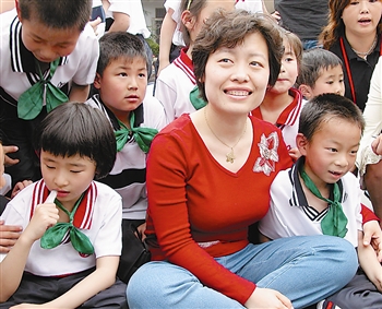 棋后謝軍享受健康生活 母女搭檔鍛煉身體