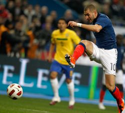 熱身賽：10人巴西客場0:1法國遭連敗