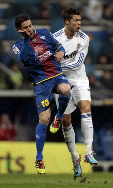 本澤馬破門(mén)C羅助攻 皇馬2:0落后巴薩