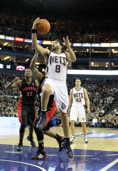 倫敦賽籃網(wǎng)猛龍合飚273分 德隆助球隊險勝