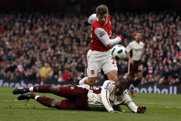 英超：沙皇絕殺遭吹+點球漏判 阿森納主場狂攻憾平