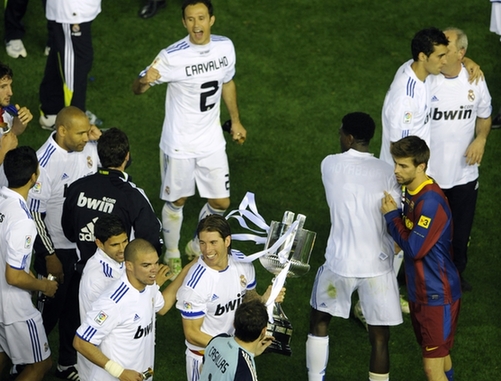 高清-C羅加時絕殺 皇馬1-0勝巴薩時隔18年奪冠