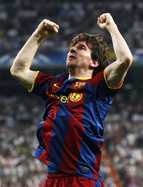 歐冠：梅西2球穆帥紅牌 皇馬主場0:2巴薩