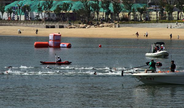 2011“華夏城杯”威海國際鐵人三項賽開賽