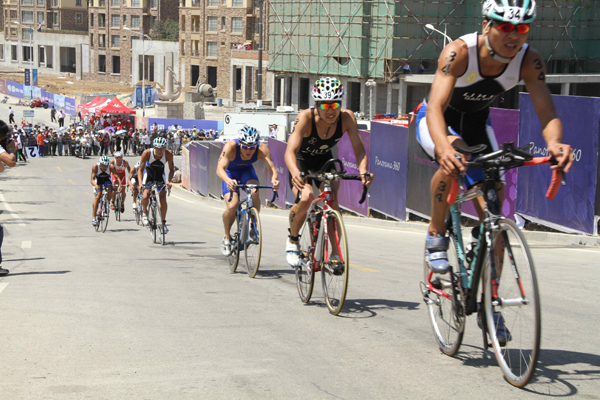 2011“華夏城杯”威海國(guó)際鐵人三項(xiàng)賽開賽